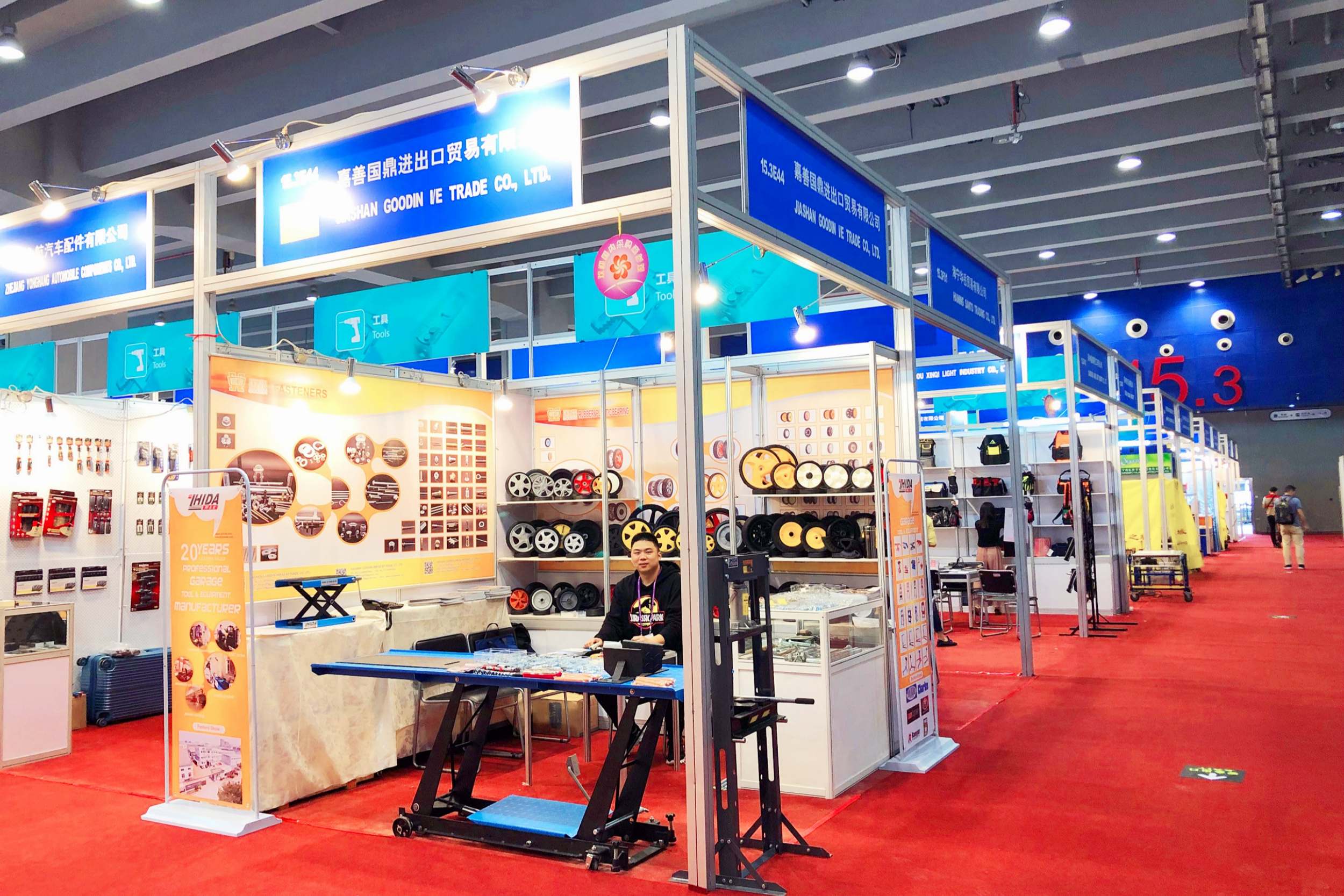 business trip china 2500166704